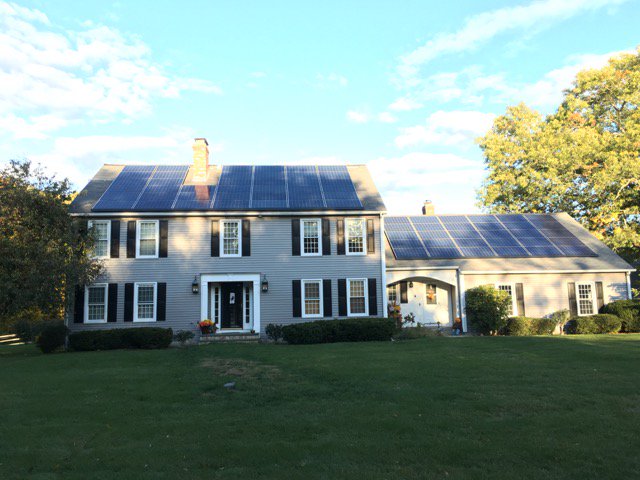 teslaliving's tweet photo. Todays @SolarCity Production: 0.0 kWh with 10.4 hrs of daylight and 62% cloud cover. #gosolar #bot https://t.co/faZMeV8lYI