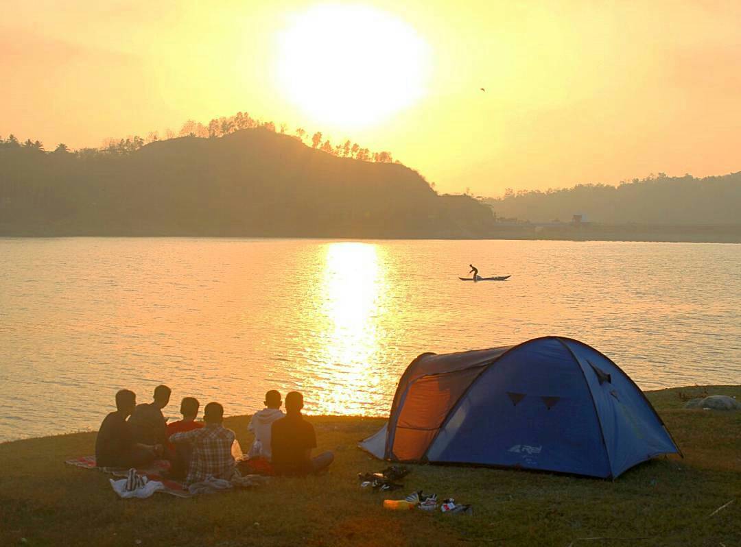 Visiting Jogja on Twitter: "Weekend ngecamp disini yuk gaesss... <3 Waduk  Sermo, Kulon Progo, Yogyakarta Photo by IG @ariefawan_… "