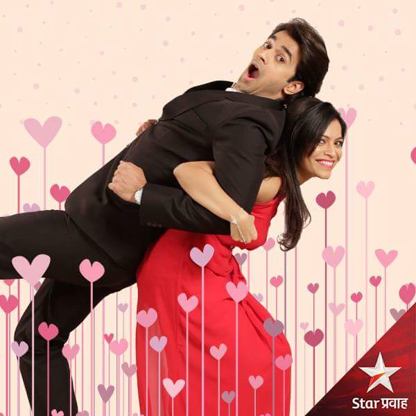 दुष्यंत आणि मैथिली यांचा हा धमाल फोटो तुम्हालाही आवडला असेल तर नक्की RT करा ही पोस्ट. 
#FunFriday #Duheri