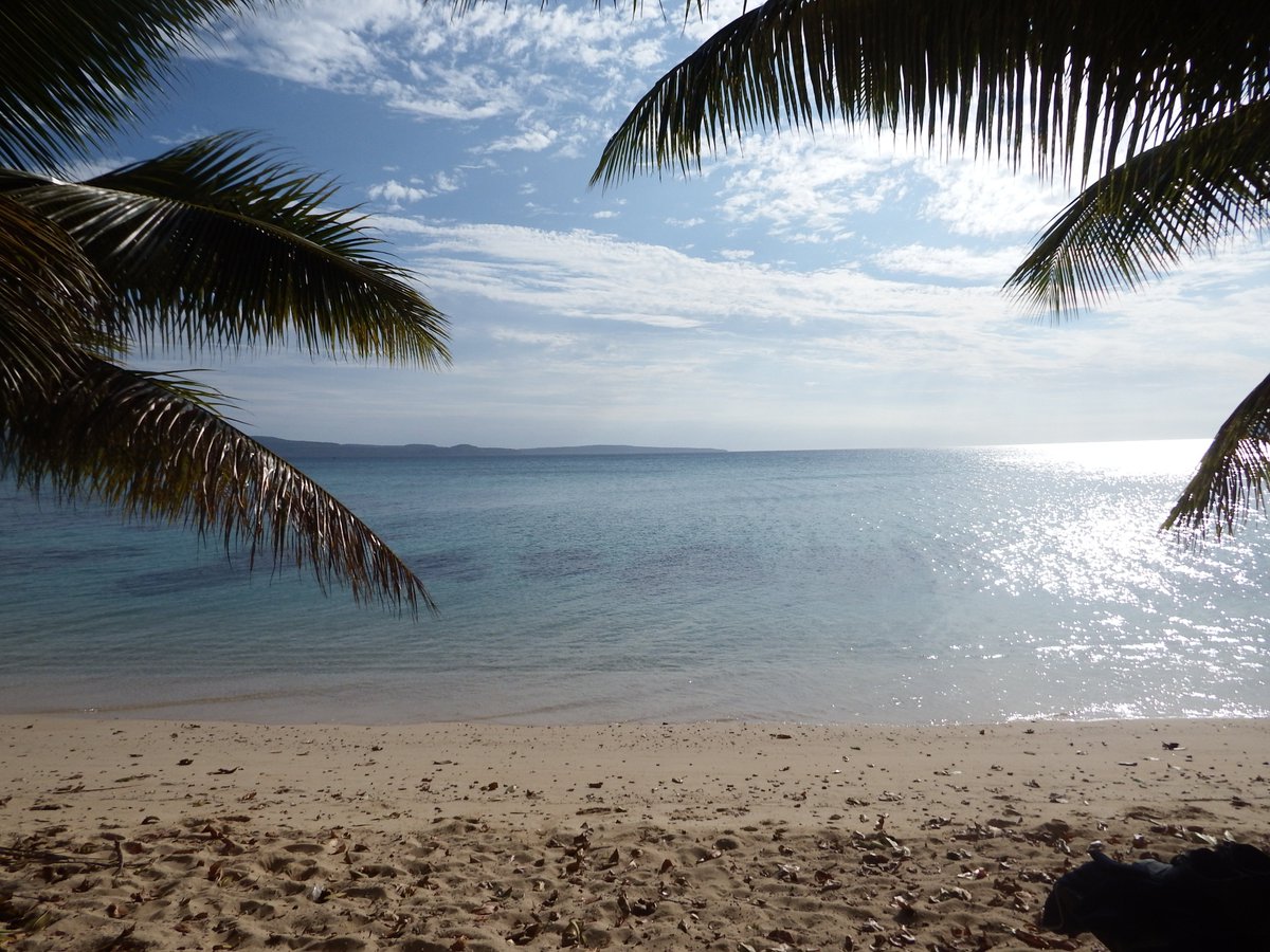 Kathy_Garoleo's tweet photo. Pele Island. Great get away for the weekend. 45 mins drive from Port Vila, 10 mins boat ride from Emua Wharf🏝️🛥️
#vanuatudiscoverwhatmatters https://t.co/4fAIMlWr0m