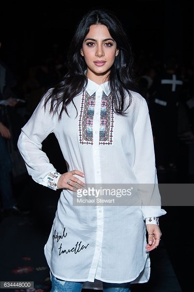 TMI_Uruguay's tweet photo. @EmeraudeToubia looking great today at the Desigual show during @nyfw...#NYCBound #NYFW #CasuallyChic 😍😍 Part 1 https://t.co/yjGZubByo1