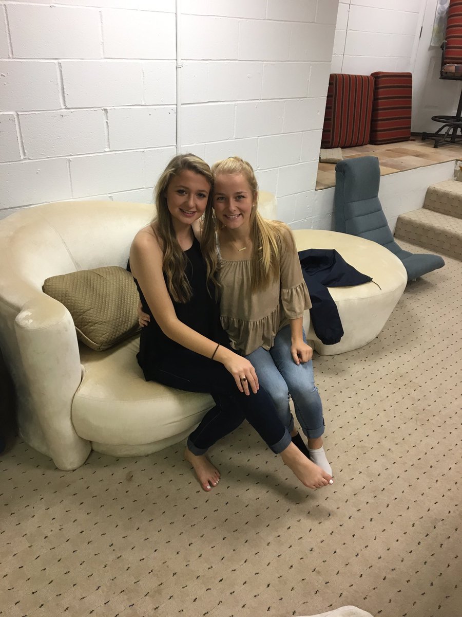 goingbanANNIEs's tweet photo. Happy bday @_sugar_CAIN ily!!! I miss our 1804 talks already 💔 #boyproblems https://t.co/TQCEAnvCo7
