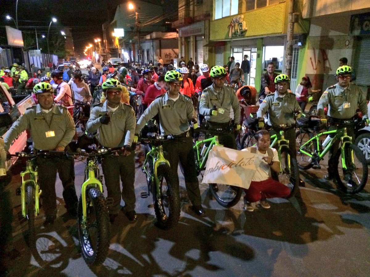 Julian_escribe's tweet photo. @PoliciaPasto inauguró bicicletas equipadas para acompañar estrategia #Turismo en #Pasto /Hoy acompañando ciclo paseo nocturno @Enbiciclate https://t.co/HxwiznFmD9