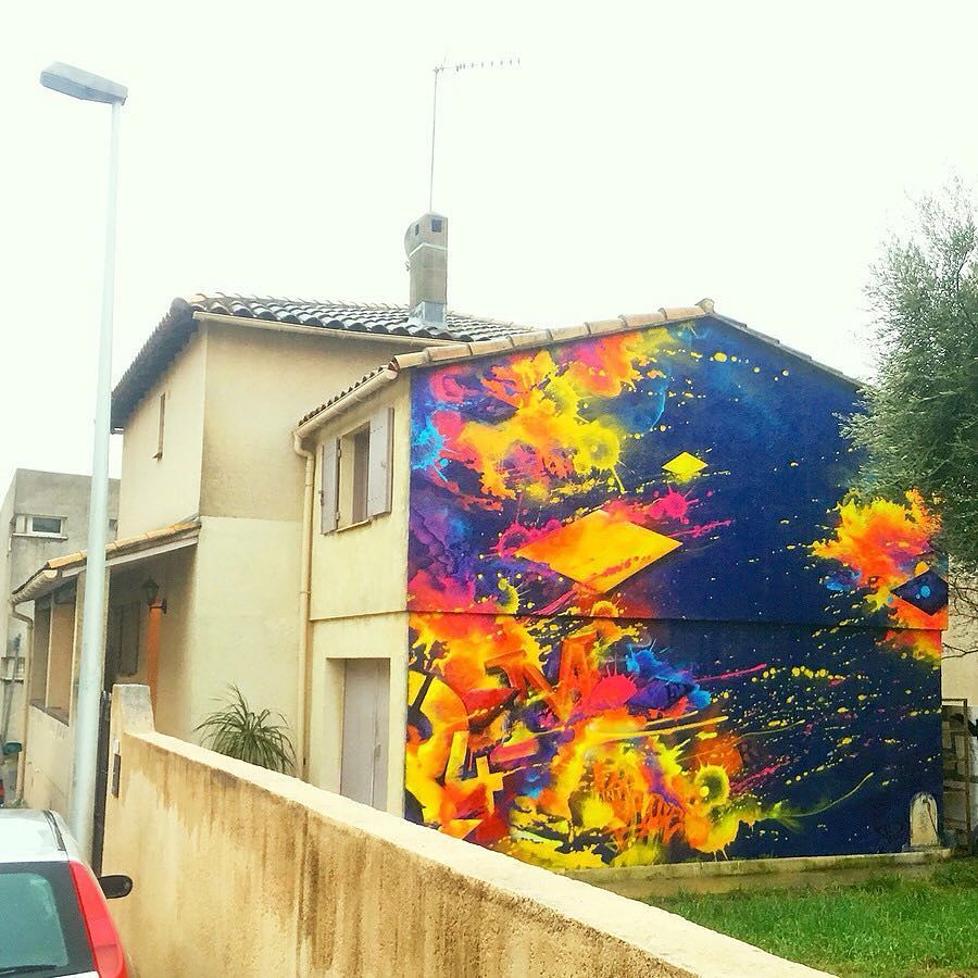 screamqueen1313's tweet photo. abstract mural art

#streetart #globalstreetart #france #mural #abstractart #colorwork #danielmaclloyd https://t.co/u8KZdp4FNw