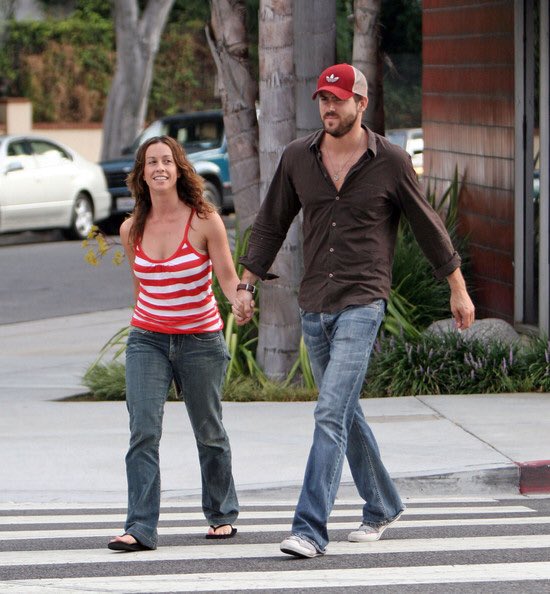 Ryan reynolds and alanis morissette mzaercube