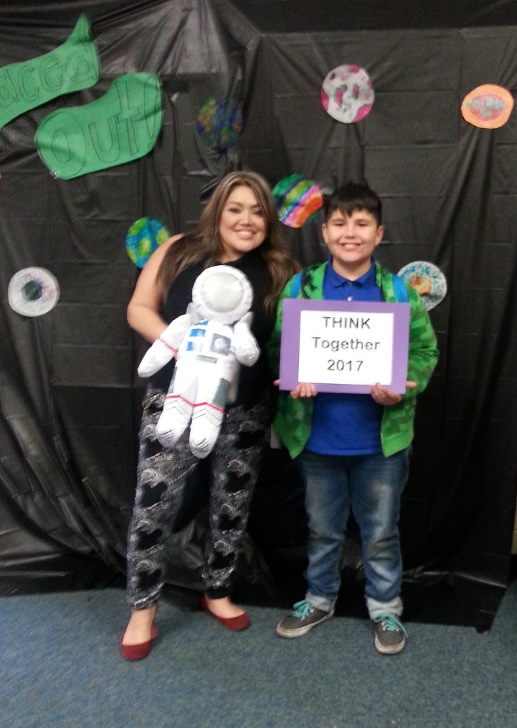 ThinkBeswick's tweet photo. Throwback Thursday to Parent Night! #ParentsAreOutofthisWorld https://t.co/L0t37ttyck