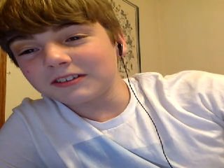 rosie__m2's tweet photo. 🔴 LIVE EricSWEGGG on @YouNow - Watch:) https://t.co/iKWxD0obeO https://t.co/SdUeBskmpQ
