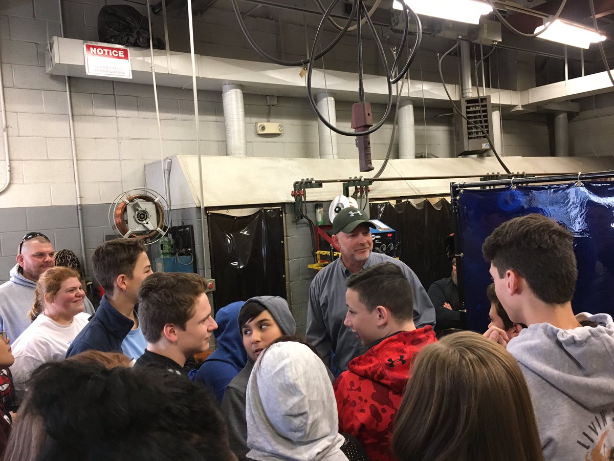 SouthernAMiddle's tweet photo. 8th gr students had a great time exploring @AlamanceCC. #collegeandcareerready #samstigerpride https://t.co/Z6ZiP9fpDH