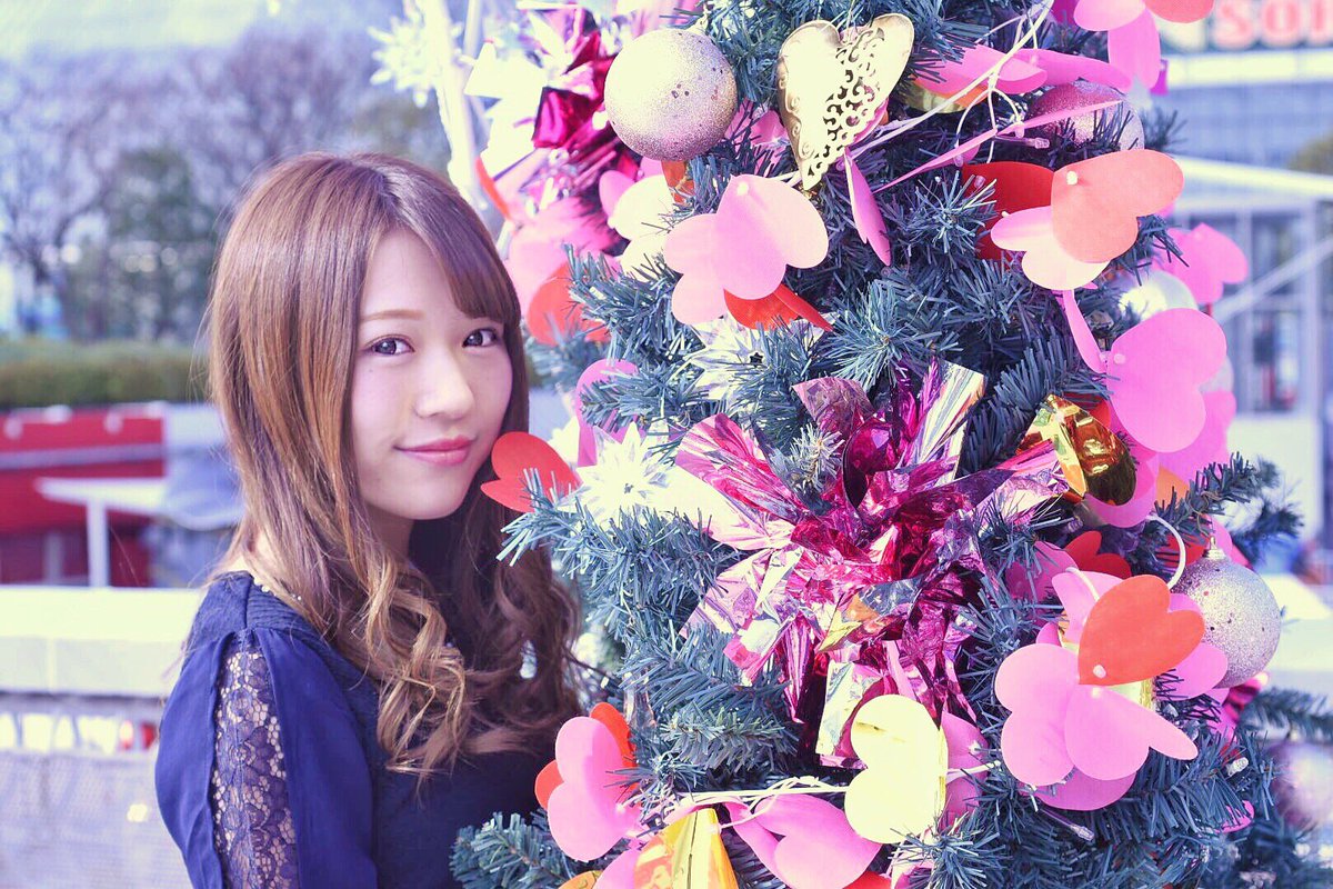 yuuka_mielxx's tweet photo. もうすぐバレンタイン！🍫💝
皆さんはどんな日を過ごされますか？大切な人にプレゼントを贈りますか？私は逆チョコに期待します😘（笑）
東京ドームシティにはバレンタインツリーが飾ってありました！ハートが可愛い😍

投票💎https://t.co/DmSS95CHSK
#ミスオブサークル https://t.co/637km0846u