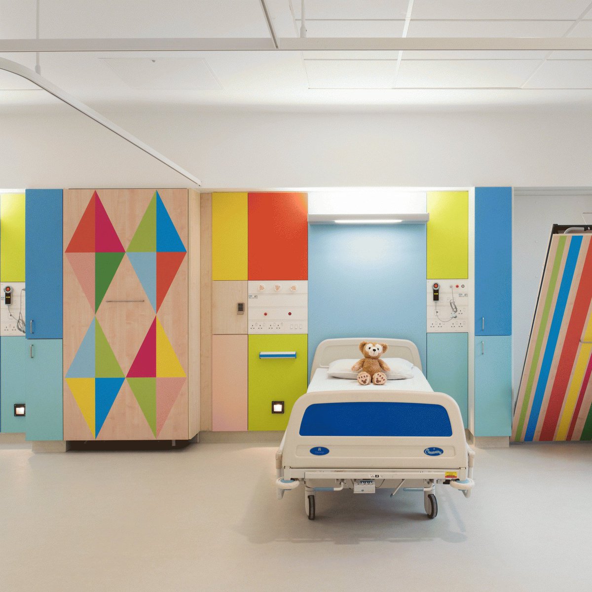 dezeen's tweet image. Morag Myerscough brightens the wards of Sheffield Children's Hospital: trib.al/sAZrQBZ
