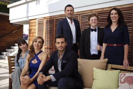 faarheza_laa's tweet photo. 😘😘😘 @SerkanCayoglu @ozgecangurel 😍😍😍 https://t.co/WnMwnX5Obp