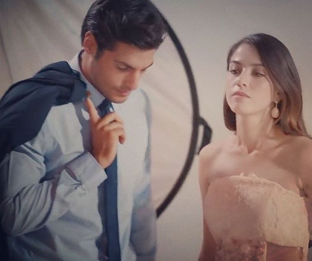 faarheza_laa's tweet photo. 😘😘😘 @SerkanCayoglu @ozgecangurel 😍😍😍 https://t.co/EuUvv3a9fi