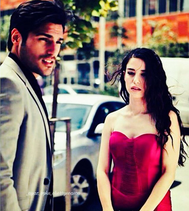 faarheza_laa's tweet photo. 😘😘😘 @SerkanCayoglu @ozgecangurel 😍😍😍 https://t.co/9d9DprJo1q