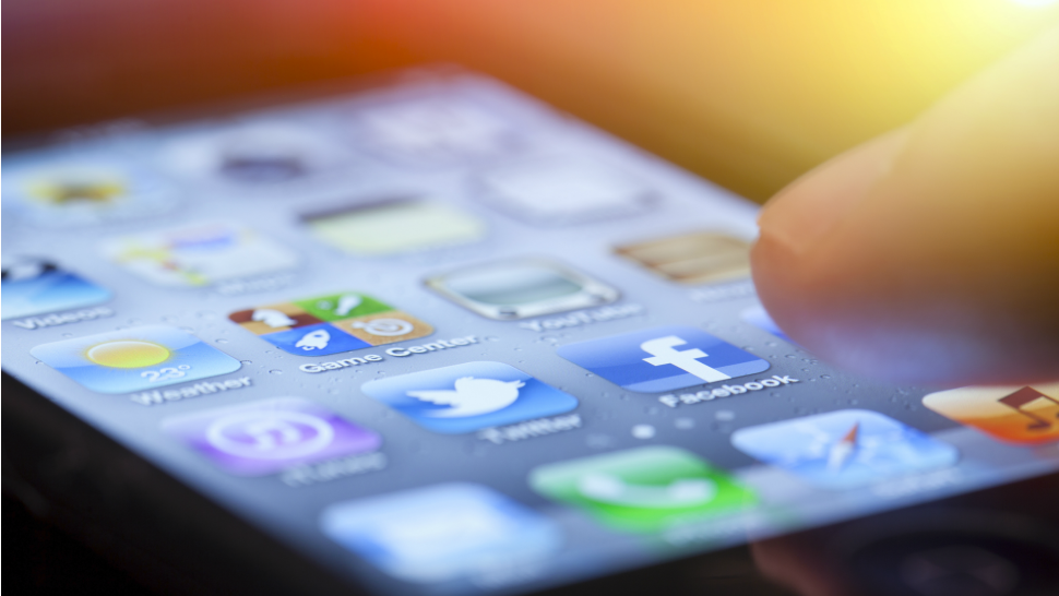 kimkomando's tweet photo. 76 #iPhoneapps leave you vulnerable to ID theft and hacks #stayprotected #deleteimmediately #harmfulapps https://t.co/7Fcz7n6aMV https://t.co/avocy7fS9Z