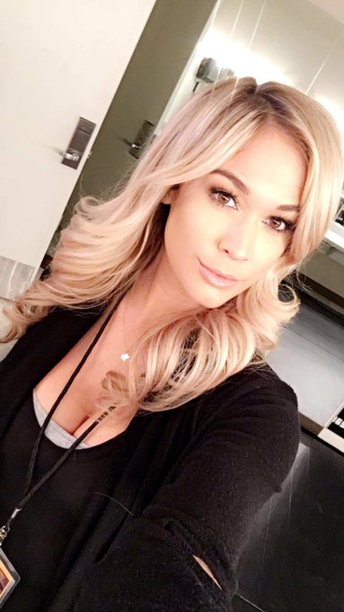 The stars at night are big and bright, deep in the heart of Texas. 🎼🎀 #Texas #Texan #Missinghome #selfie<a href="/tag/selfie"class="tags"><span>#selfie</span></a><a href="/tag/texas"class="tags"><span>#texas</span></a><a href="/tag/texan"class="tags"><span>#texan</span></a><a href="/tag/missinghome"class="tags"><span>#missinghome</span></a><a href="/tag/texashair"class="tags"><span>#texashair</span></a>