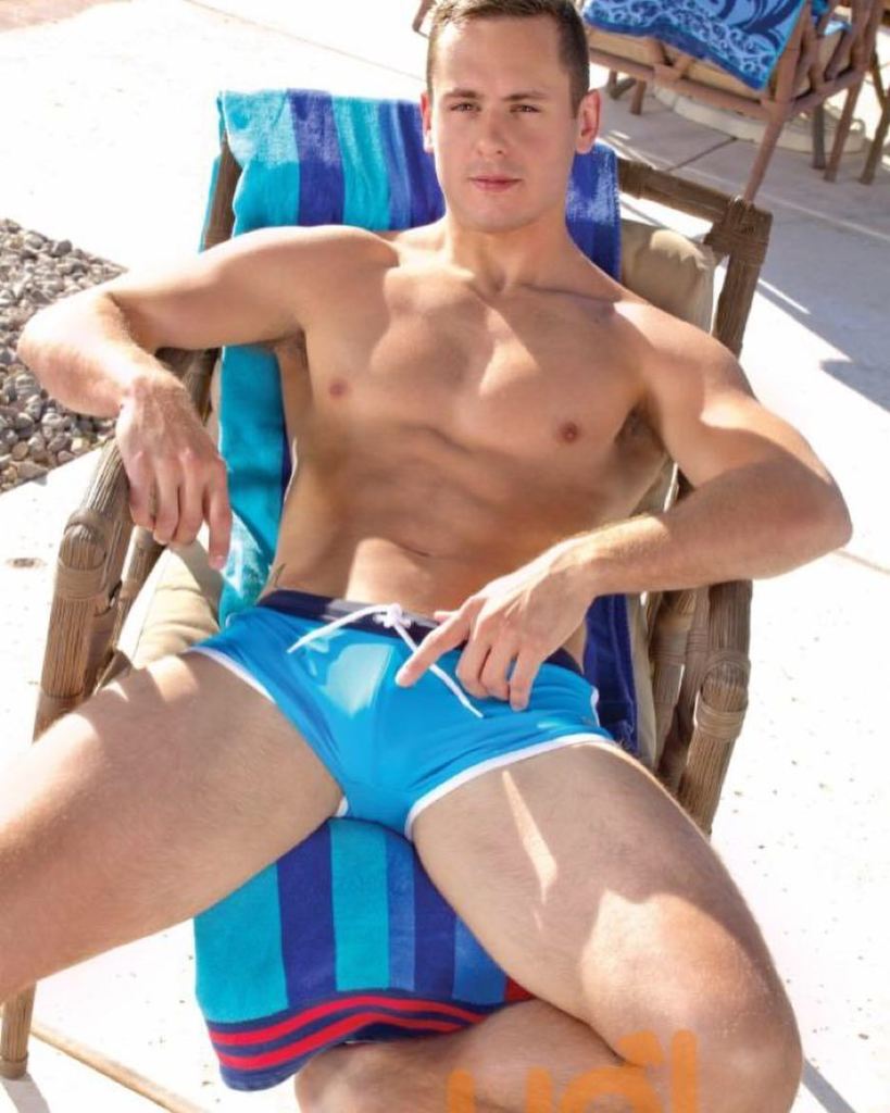 vglapp's tweet image. Find me on VGL, The #1 dating app for Twinks, Twunks, Jocks, and Pups! URL: vgl.me/javc16 … bit.ly/2kyzBLj