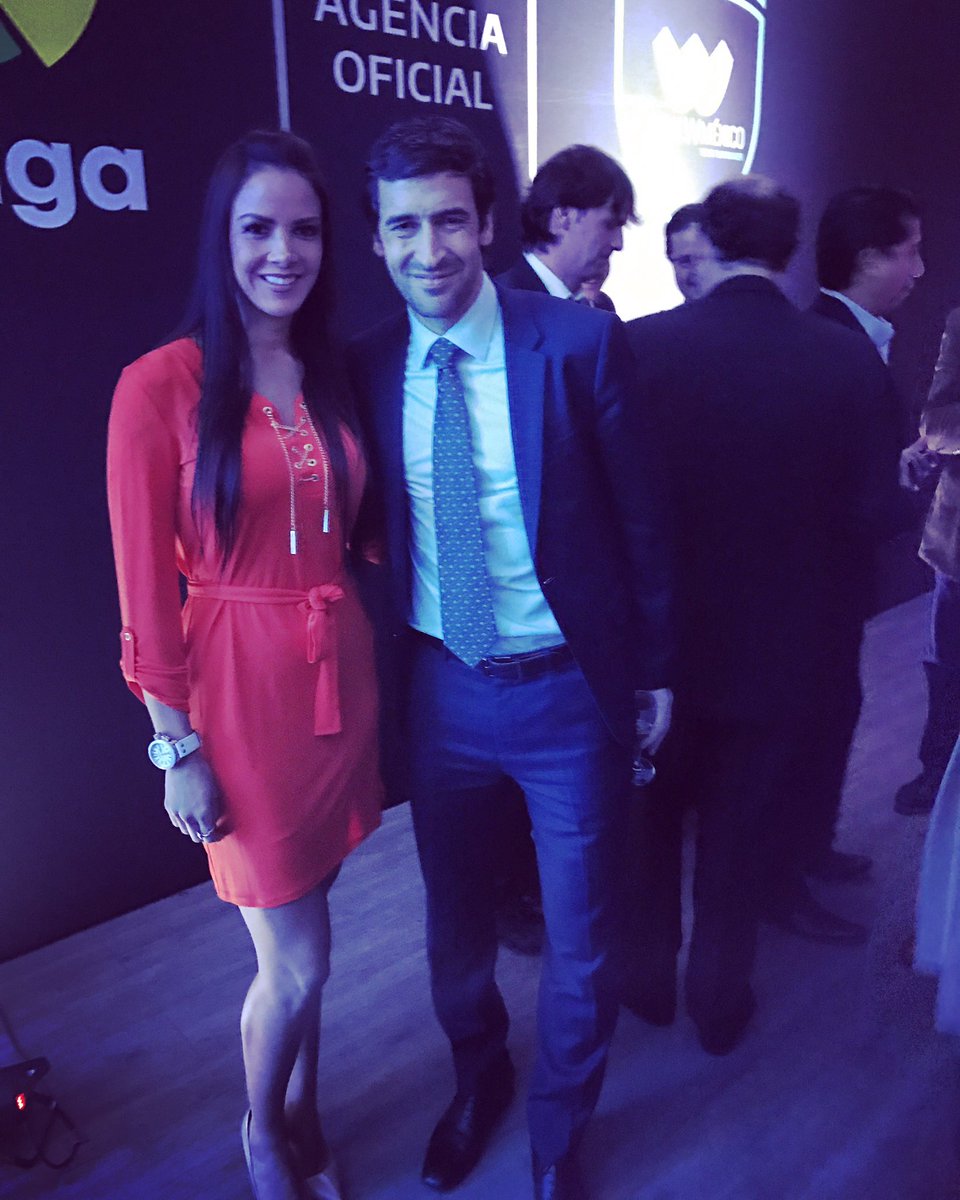 KarenManzano's tweet photo. Además de ser embajador de #LaLiga un gran referente Merengue y lo mejor...excelente persona #raulgonzalezblanco #VIVAMexicoLaLiga #GlobalW https://t.co/JY425kqgEj