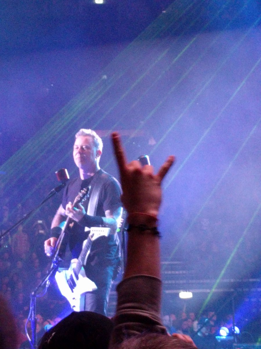 Eden0032's tweet photo. #Metallica Live in Copenhagen #MetInCPH4 https://t.co/4qjIFdr50T