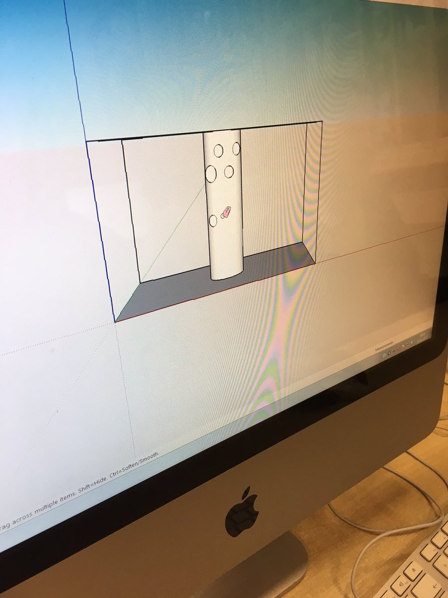 Mr_Tr1g's tweet photo. Year 6 @KingsleyLpool are working on the basics of designing in 3D #3Dprinting https://t.co/pzZhnJ7cGm