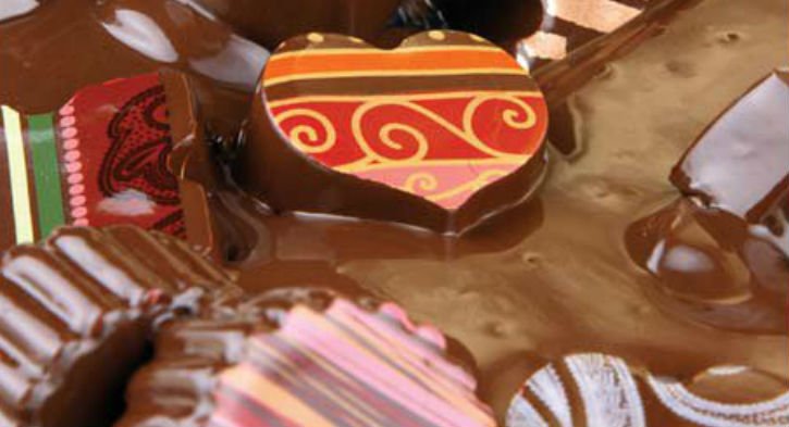 Wees goed voorbereid op valentijnsdag! Ga langs <a href="/ditisWAAR/">WAAR</a> en score (h)eerlijke bonbons bit.ly/2jqHun7 #Valentijn