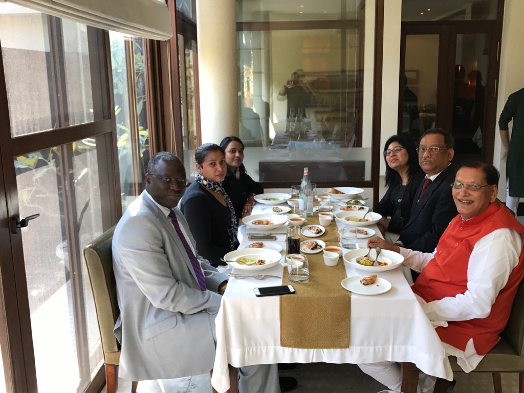 YeahSamake's tweet photo. En Soutien à #DIEYA, H.E @YeahSamake et @MarissaSamake offrent un déjeuner à @bindeshwarpatha of @SulabhIntl https://t.co/oJgI6ukjhq