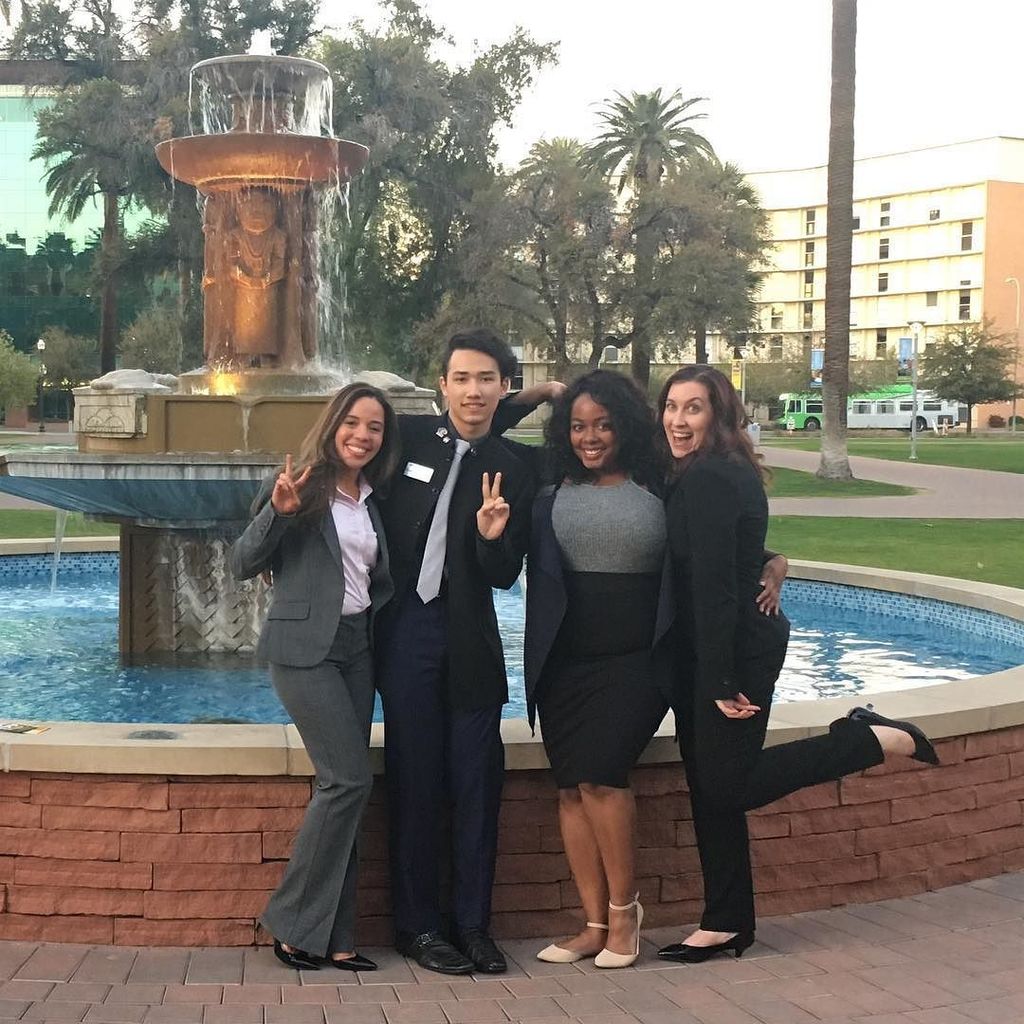 CreativeMynds's tweet photo. #Mba grad school Y1, Q3 on our hunt for MBA internships! #wpcareyschoolofbusiness #gradsch… https://t.co/DM3TTjLJhV https://t.co/RIJs9NCQkP