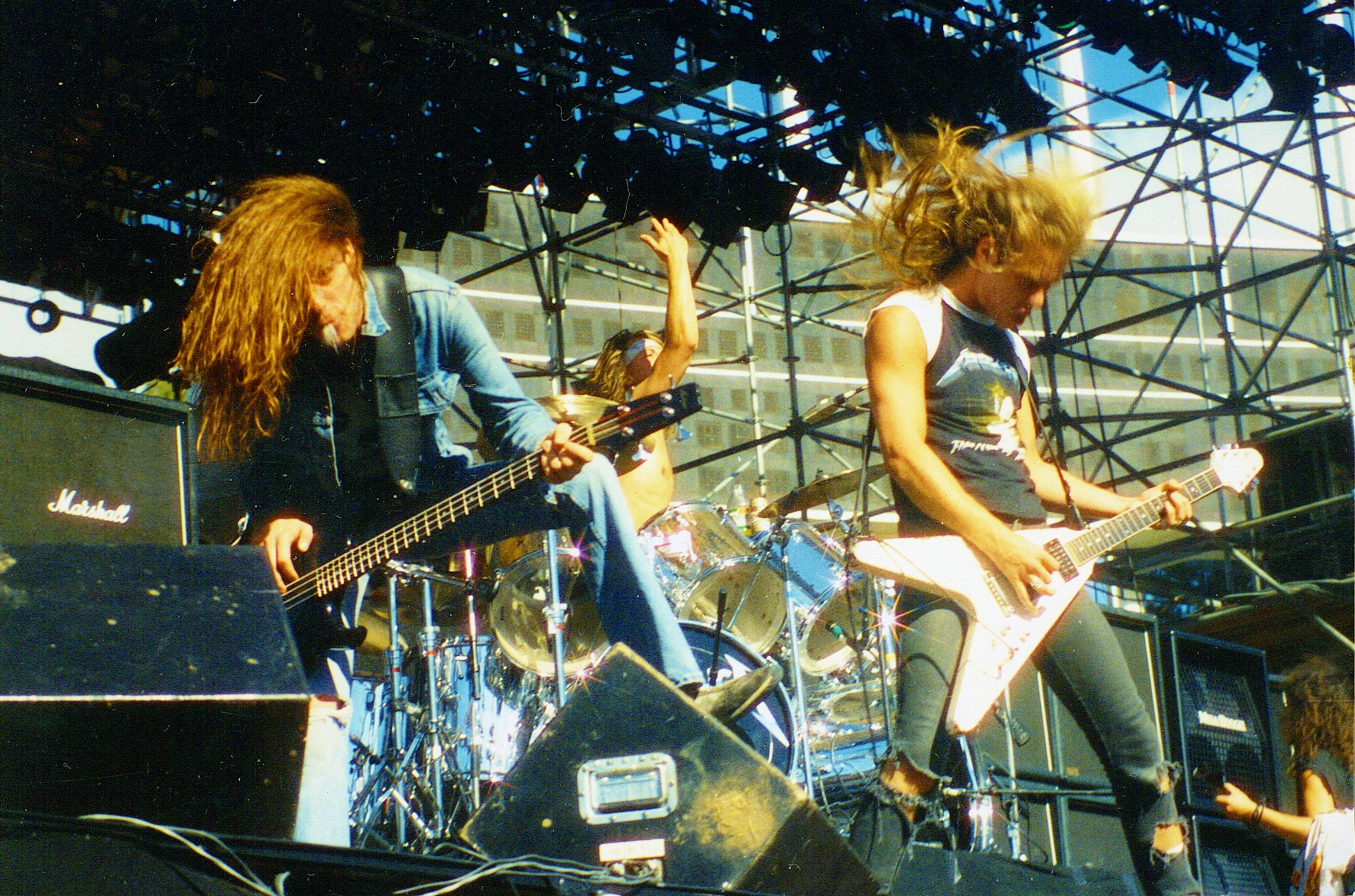 Happy Birthday Cliff Burton. We miss you. 