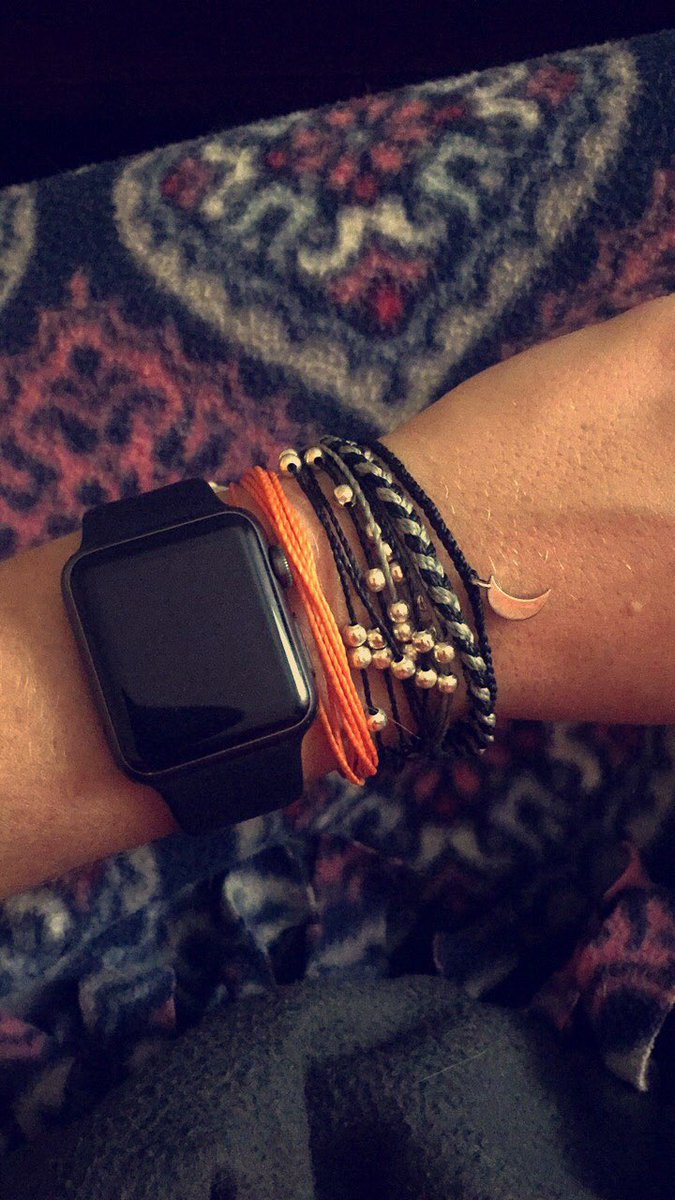 alexakmatta's tweet photo. Soooo in love with my Pura Vida Bracelets @puravidabrac 😍😩😋 https://t.co/UsM8XU25AM
