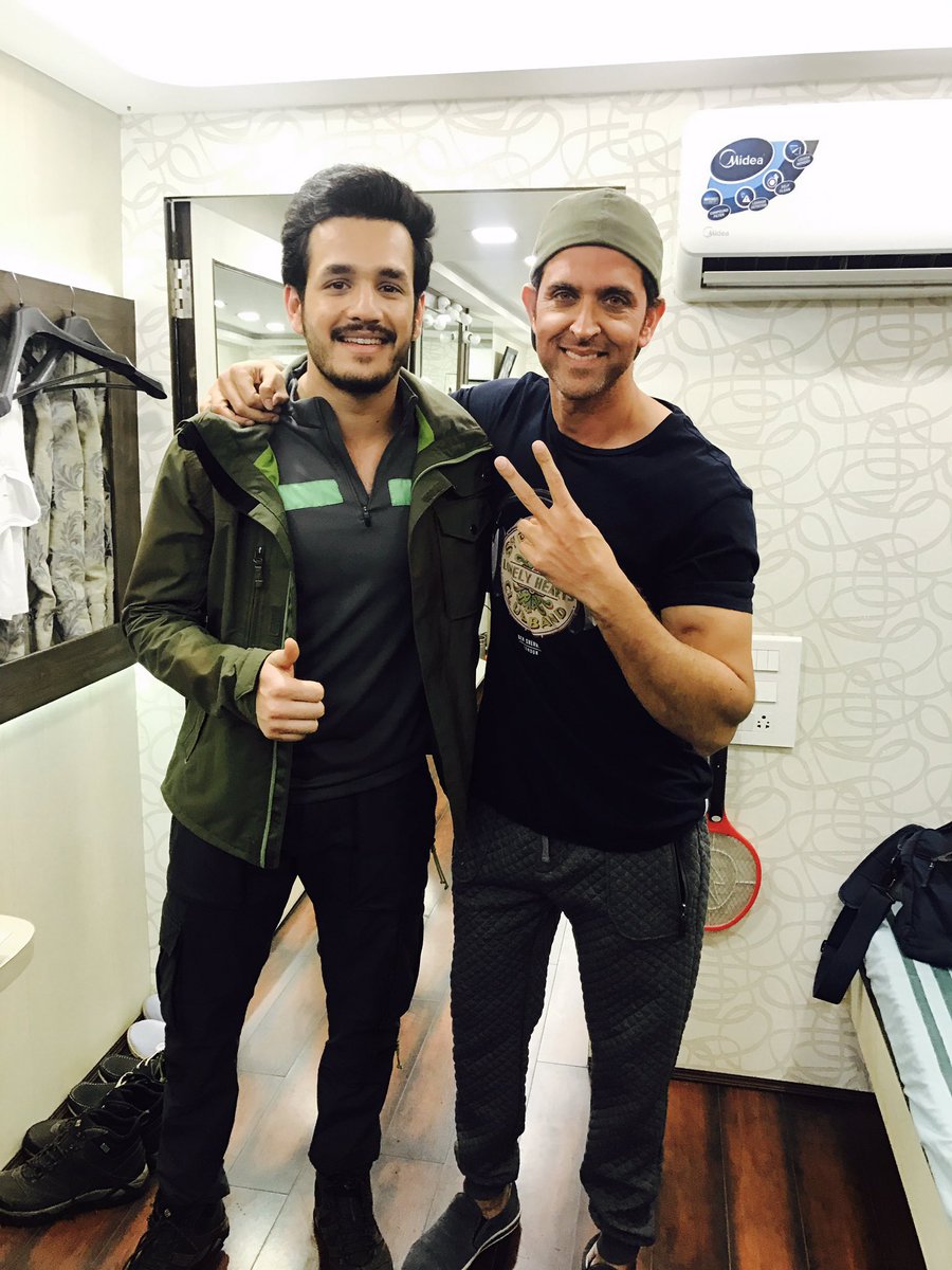 BollyScenes's tweet photo. Telegu Star @AkhilAkkineni8 with Bollywood Superstar @iHrithik https://t.co/6VQpM1P1Ch