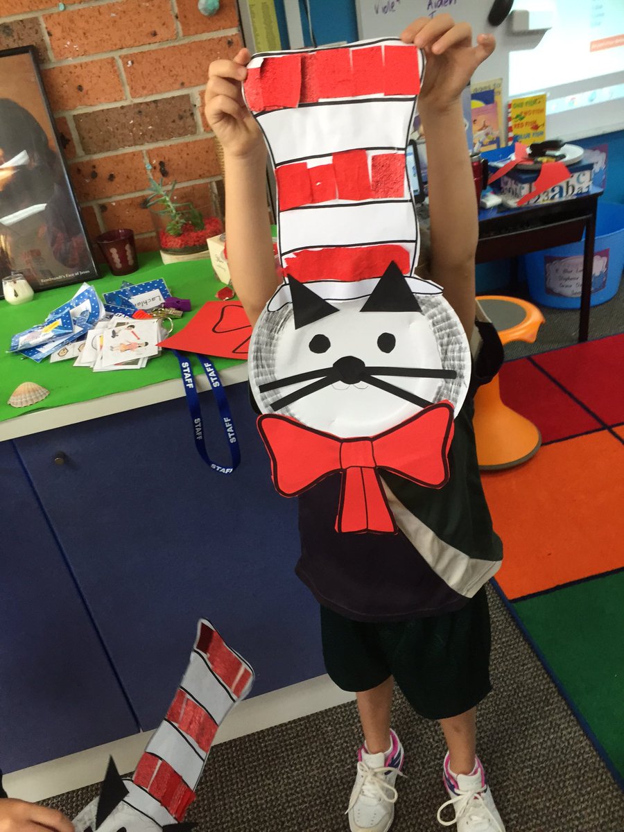 SPPS_PMQ's tweet image. Lots of cats in lots of hats! Oh, the places they&apos;ll go!