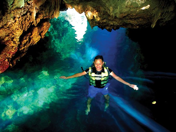 InCloverMagz's tweet photo. Guide to Balikpapan &amp; Derawan Island. https://t.co/rhFYBin1tB #travel #travelban #Travelling2017 #Traveller #travelinspiration https://t.co/19ROw2gz6F