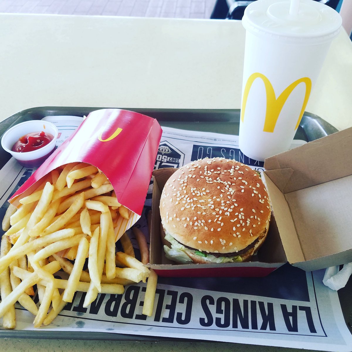 SkywatcherT's tweet photo. A classic! #mcdonalds #bigmac #travel #food https://t.co/1N4ryobw2H