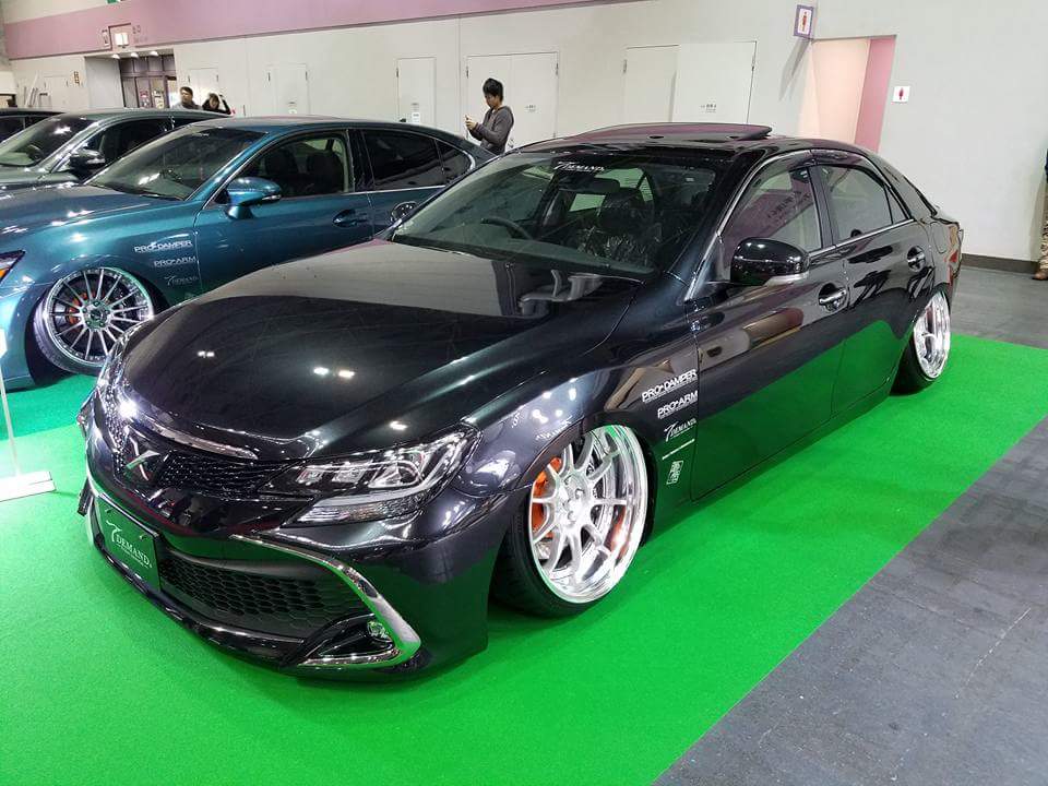 Toyota mark x 2017