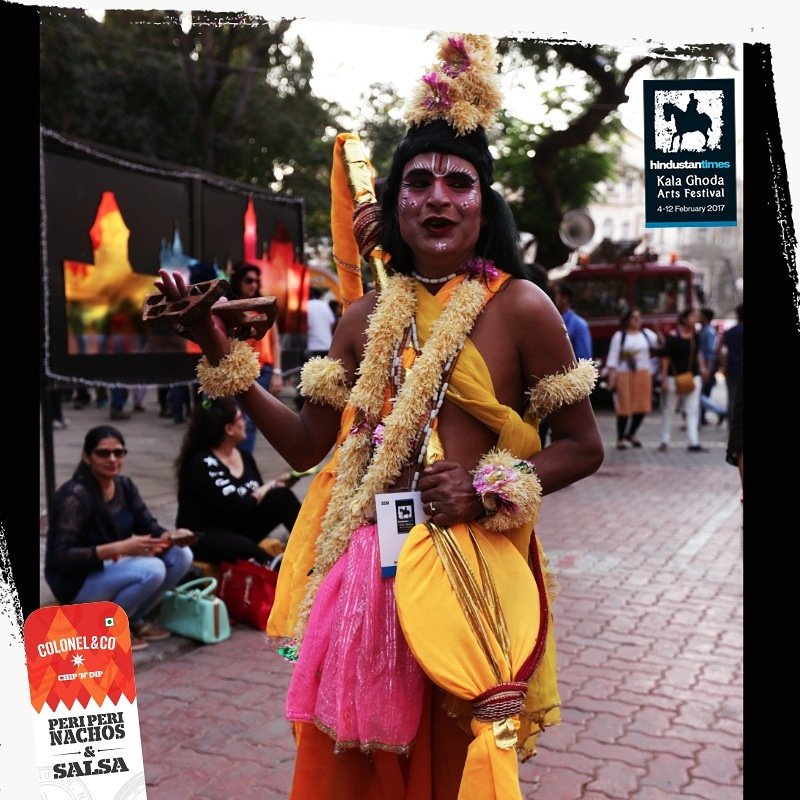 an_amateur_chef's tweet photo. Art is intended to be savored like food! Savor the flavors of art with Colonel at @htKGAF.
#ColonelAtKalaGhoda #HTKGAF2017 #KalaGhoda #Art https://t.co/ovnzLigow6