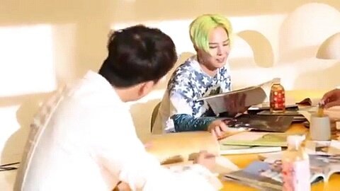 LinSoulhope's tweet photo. #Bigbang #Seungri #NongfuSpringTea #GDragon #Nyongtory https://t.co/i6OBwkBxYf