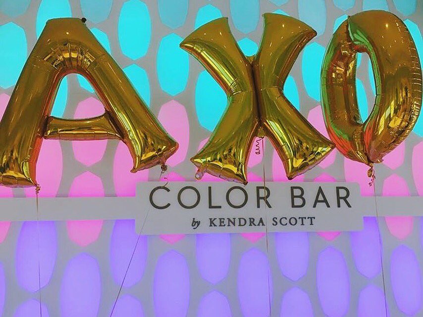 USDAXO's tweet photo. @KendraScott in San Diego spoiled our exec board tonight with some jewelry, cupcakes and quality bonding❤ Thank you Kendra Scott! https://t.co/gmnHDaJMuH