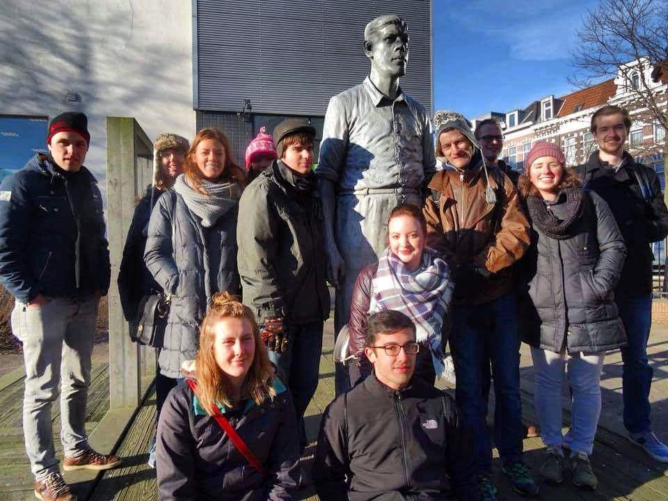 We gaan internationaal! Gids Erik liet Canadese en Amerikaanse studenten de achterkant van <a href="/Rotterdam/">Gemeente Rotterdam</a> zien!