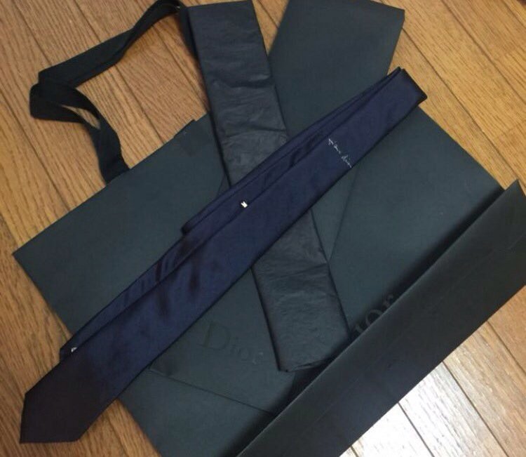 b44795586's tweet photo. #私服販売 #拡散希望

Dior homme 14aw サイズ41
Dior homme 15ss ネクタイ
GIVENCHY ロットワイラー サイズxs 国内正規
air jodan11 サイズ26 黒タグあり https://t.co/nqV5jX2tc1