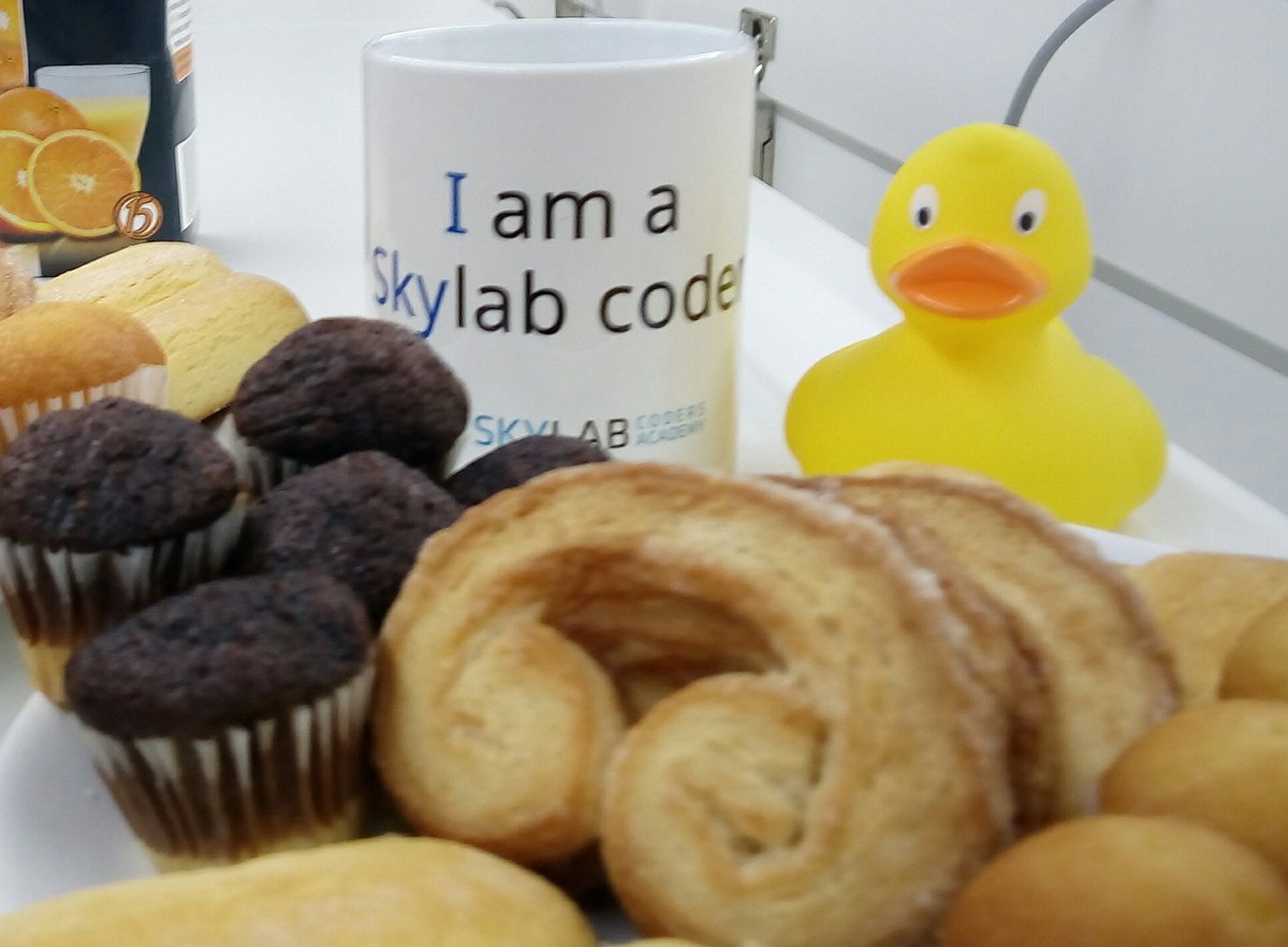 IggyCodes's tweet photo. Enjoying my #birthday with my #bootcamp mates at @SkylabCoders. #codingwithpassin #codechangeworld https://t.co/XJBQnMK12j