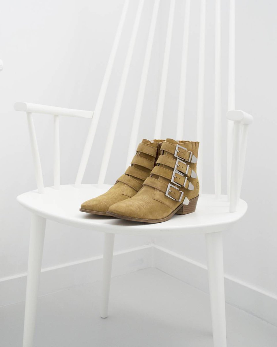 Moernaut_'s tweet photo. De nieuwe collectie van Bronx is er! Dit seizoen spotten we vooral buckle boots in de Bronx-collectie. https://t.co/ZhfolCT2rx