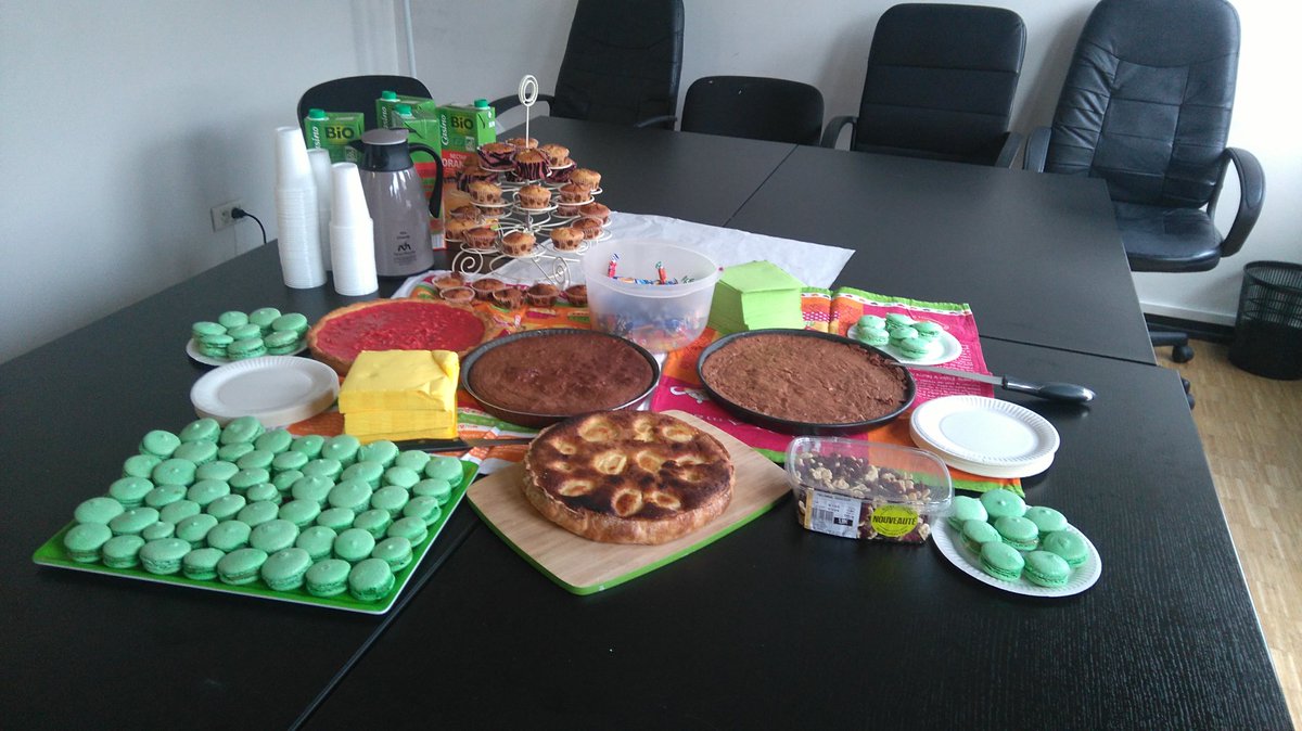 ac_lvd's tweet photo. Le sucré rend toujours heureux chez #geolid merci Marine 😀 https://t.co/Xs5D21hlaR
