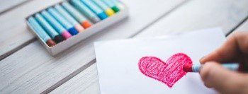 SchoolReviewer's tweet photo. Cute, quick Valentine’s Day crafts for #kids: https://t.co/s7tOindakM https://t.co/ROHoUuL20N