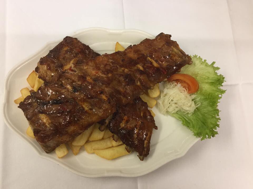 LGScheiblingst's tweet photo. Ab heute FISCHTAGE!! Für alle Fleischliebhaber gibt's trotzdem heute ab 16.00 Uhr Spare Ribs in Aktion!! https://t.co/E4Io6fXoa0