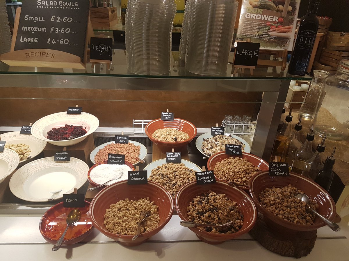 DerbyFood's tweet photo. The all new yoghurt and granola bar...WOW!..#freshisbest #derbyuni #sharethelove @Chartwells_UK @compass_group @BigChefAndrew @RedChefHart https://t.co/WCSAuc5OIu