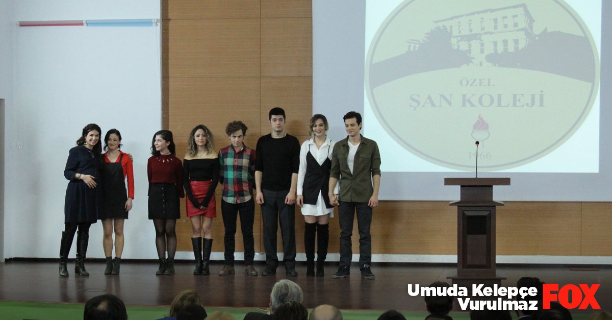 İnci Hoca ve çocukları, başarılarıyla herkese umut oluyor! 🙏 #UmudaKelepçeVurulmaz'ın final bölümü burada. fox.com.tr/Umuda-Kelepce-…