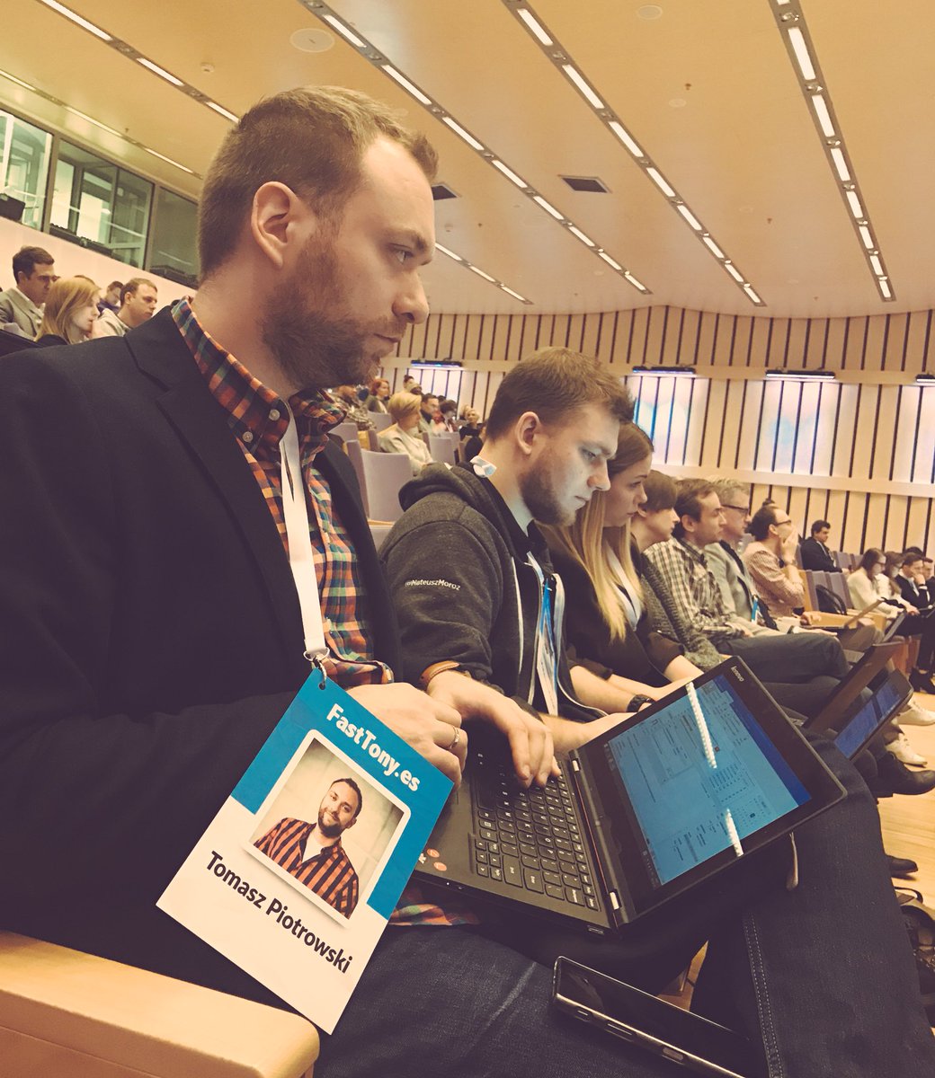 beeffectivepl's tweet photo. #skupieni na konferencji @FastTonyES @PPNT_Gdynia #beeffectiveteam https://t.co/9UOO4RwZoQ