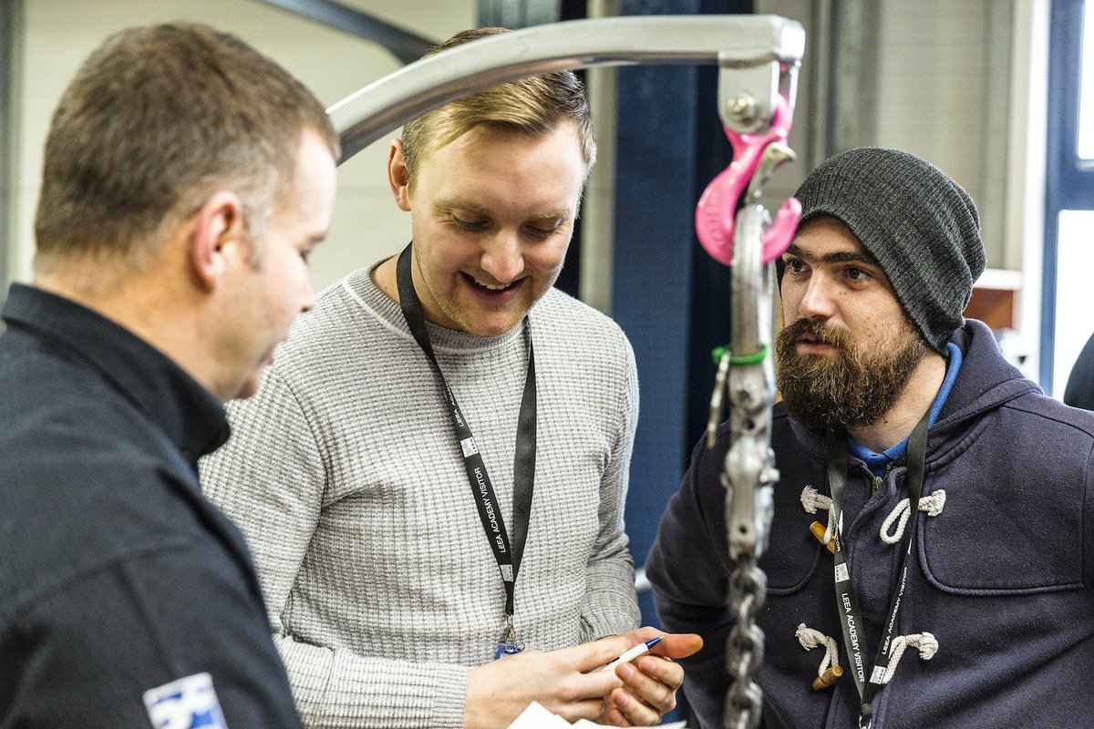 LEEA_INT's tweet photo. #LEEA Advanced Programme #training courses include a mix of classroom &amp; #workshop sessions. The latter involve handling used equipment. https://t.co/CfrfWj5Arp