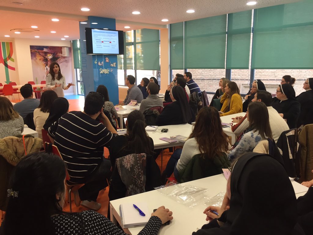 hogaresMD's tweet photo. Estamos celebrando la Jornada Formativa de hogaresMD. Nos acompaña Andrea Rodríguez Fernández https://t.co/YppEcTCjV6