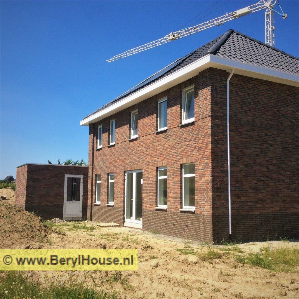 Nieuwbouw woning met @DaasBaksteen stenen en ABC-Klinkergruppe dakpannen