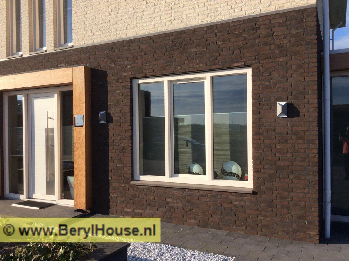 Alweer een mooie nieuwbouw woning door <a href="/Rowecobouw/">Rowecobouw</a> met metselstenen van @DaasBaksteen en <a href="/Vandersanden/">Vandersanden</a>